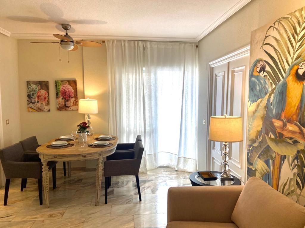 Precioso apartamento en Los Remedios, centro de Sevilla Exterior foto